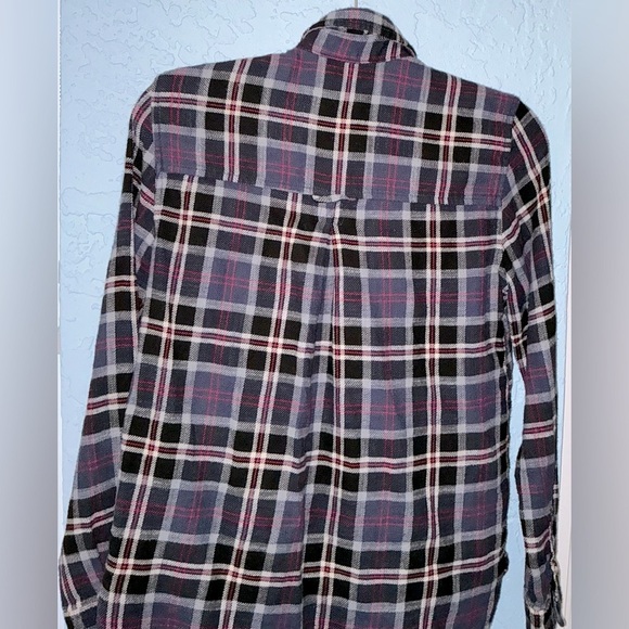 American Eagle Outfitters Boyfriend Fit Casual Button Down Shirt - Picture 7 of 10